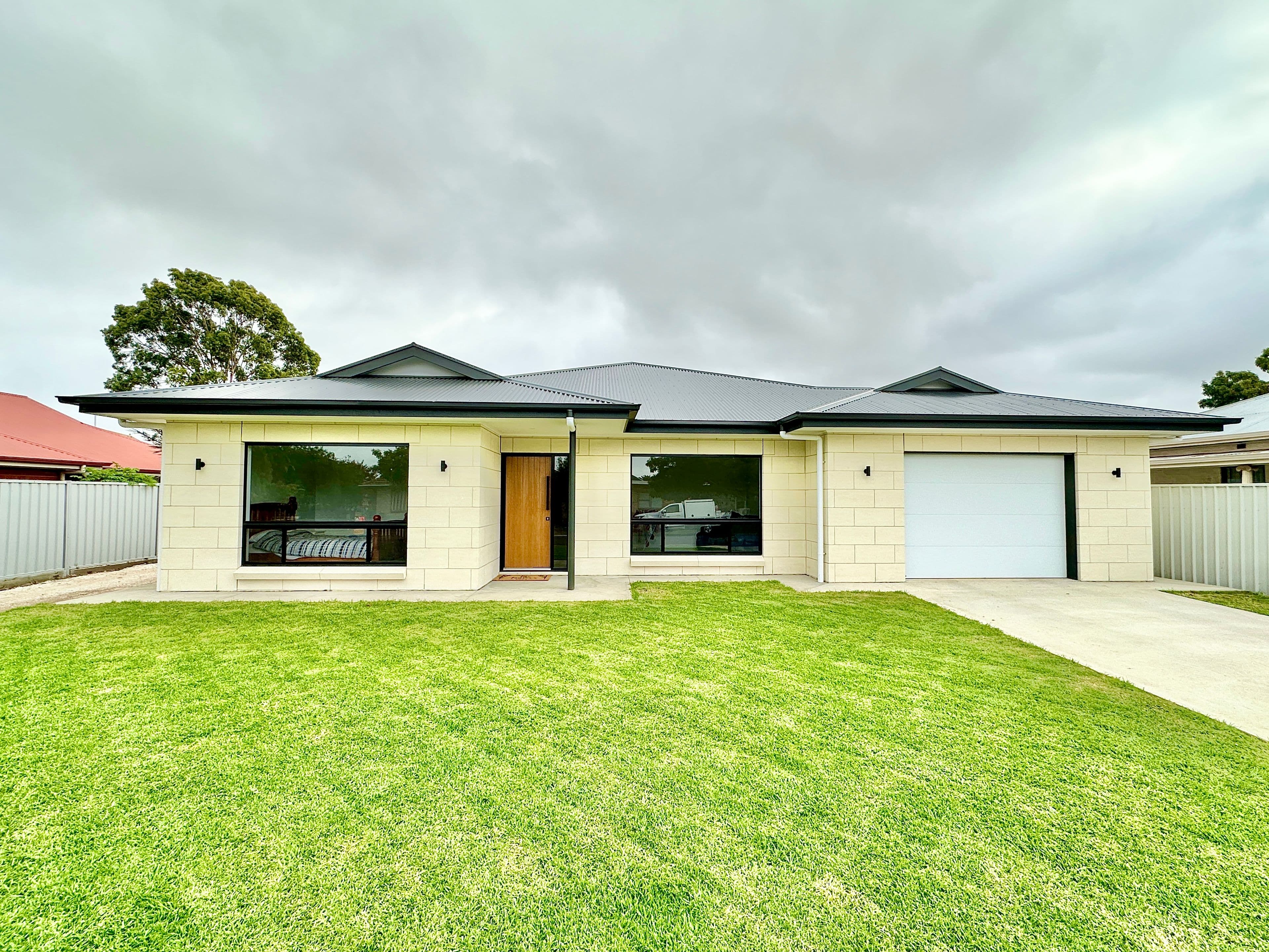 27 Haynes Street, Bordertown SA 5268, Bordertown - Image 1