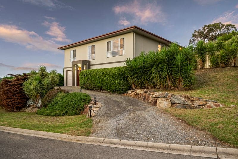 3 Light Place, Mount Compass - Image 1