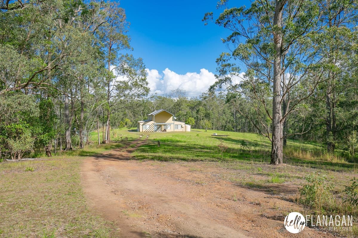 935 Chain O' Ponds Road, Collombatti, Collombatti - Image 1
