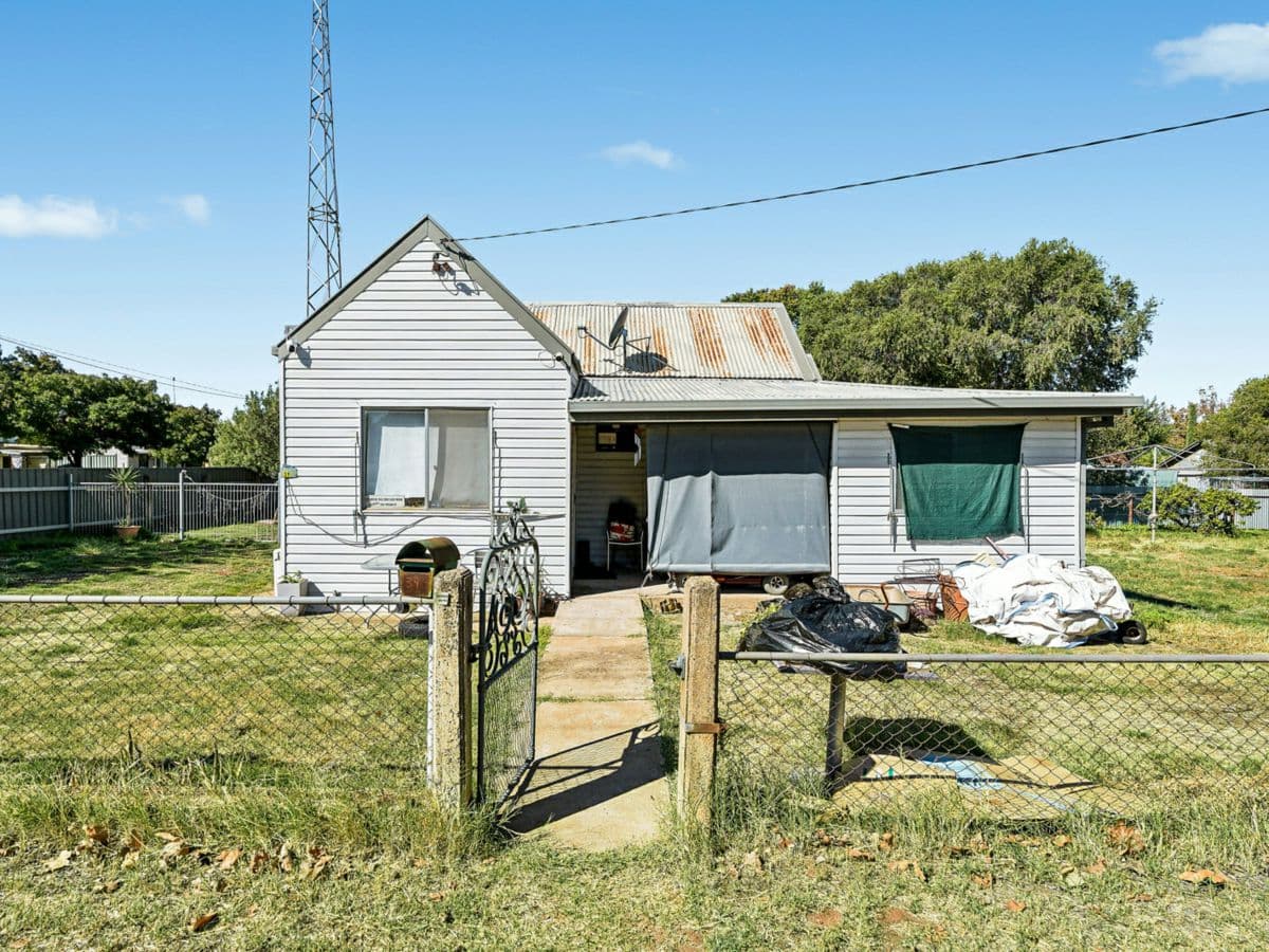 20 Grosvenor Street, NARRANDERA, Narrandera - Image 1