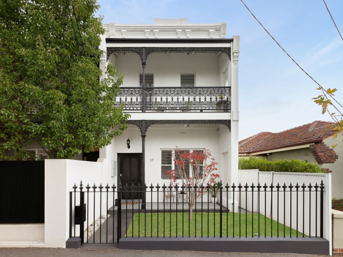 2/17 Byron Street, ELWOOD, Elwood - Image 1