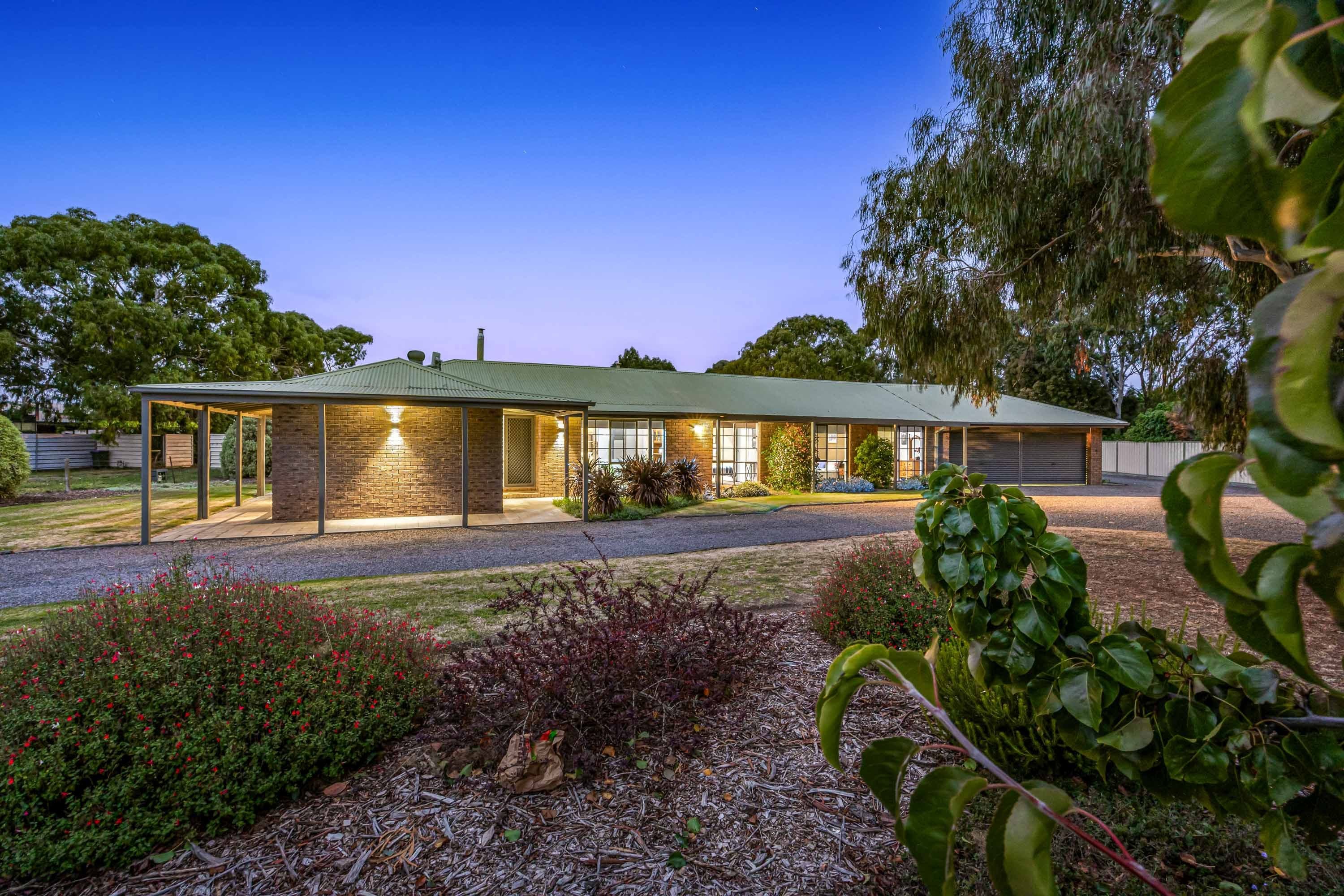8 Raglan Street, Miners Rest Victoria 3352, Australia, Miners Rest - Image 1