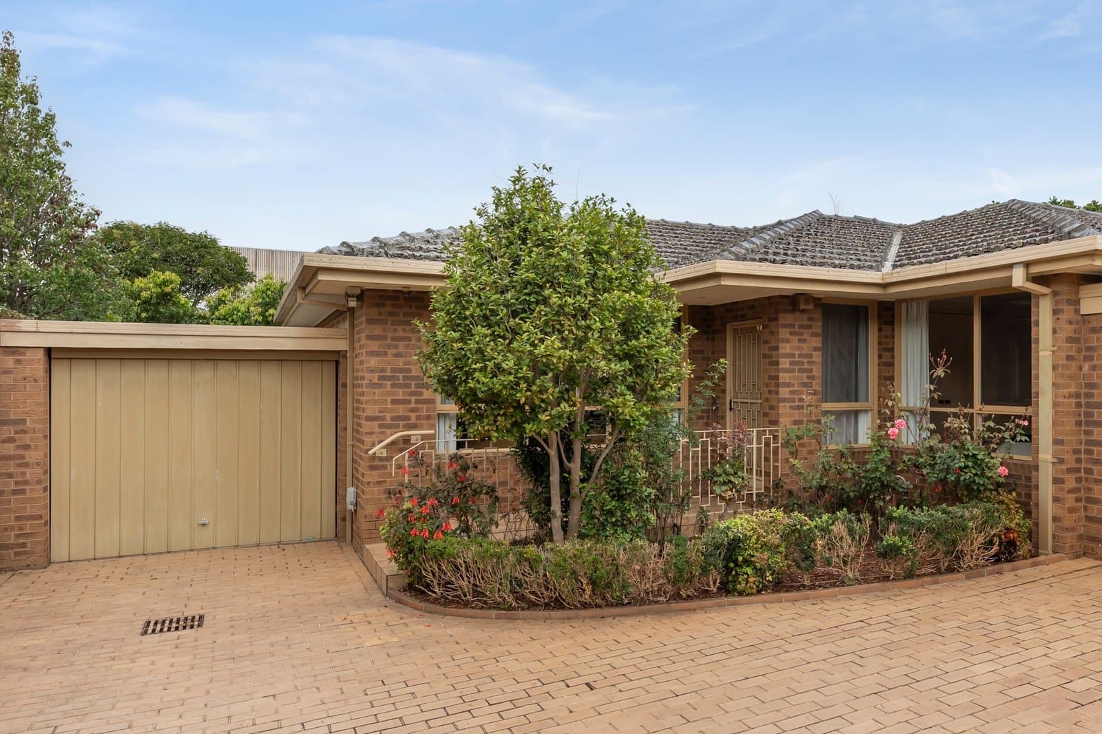 2/63 Eskdale Road, Caulfield North - Image 1