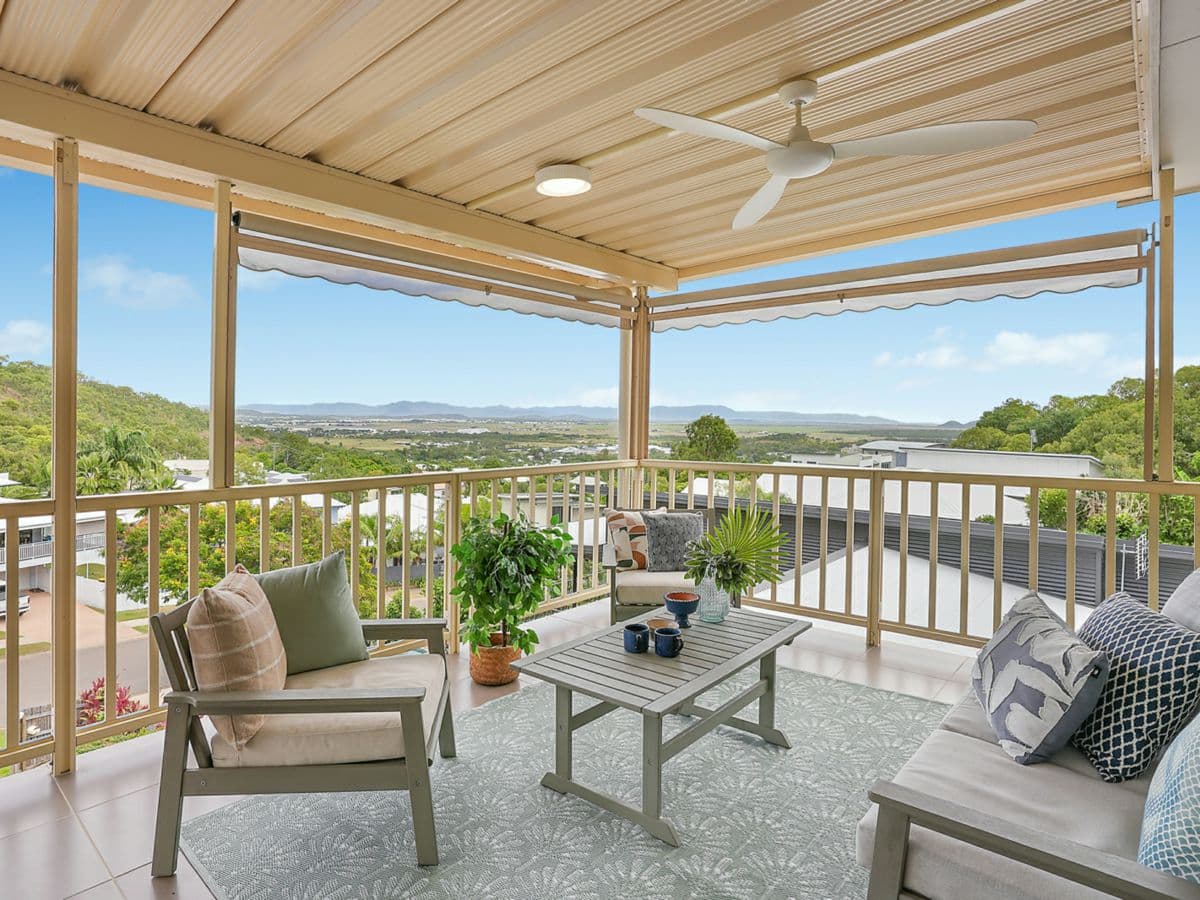 74 Yarrawonga Drive, CASTLE HILL, Castle Hill - Image 1