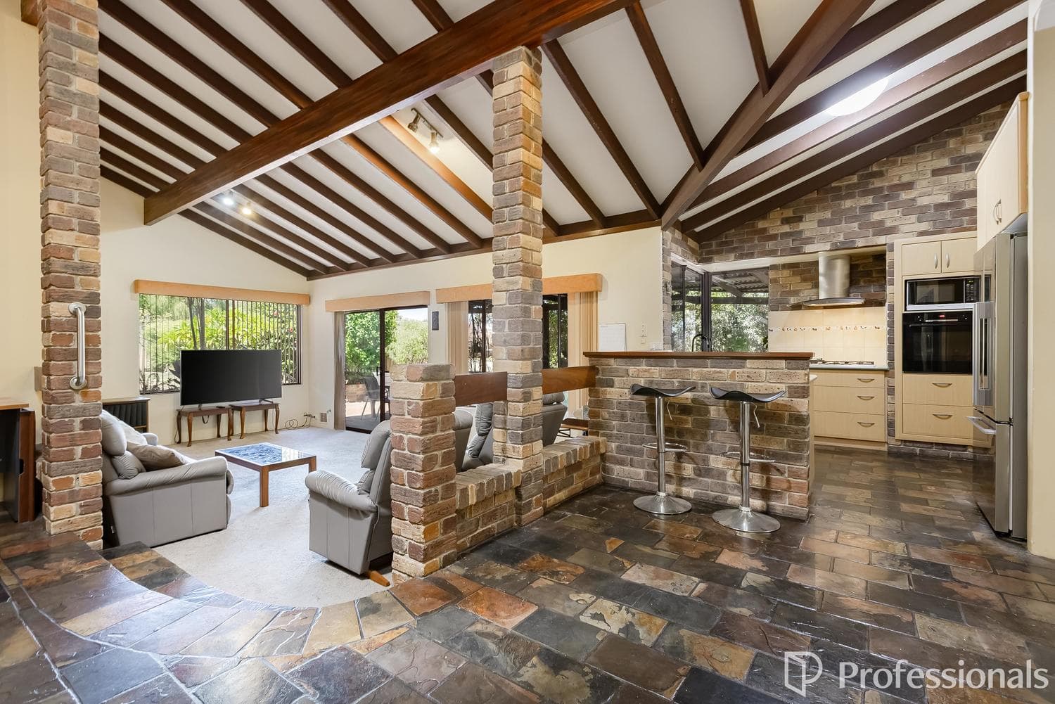 6 Flint Court, Leeming WA 6149, Leeming - Image 1