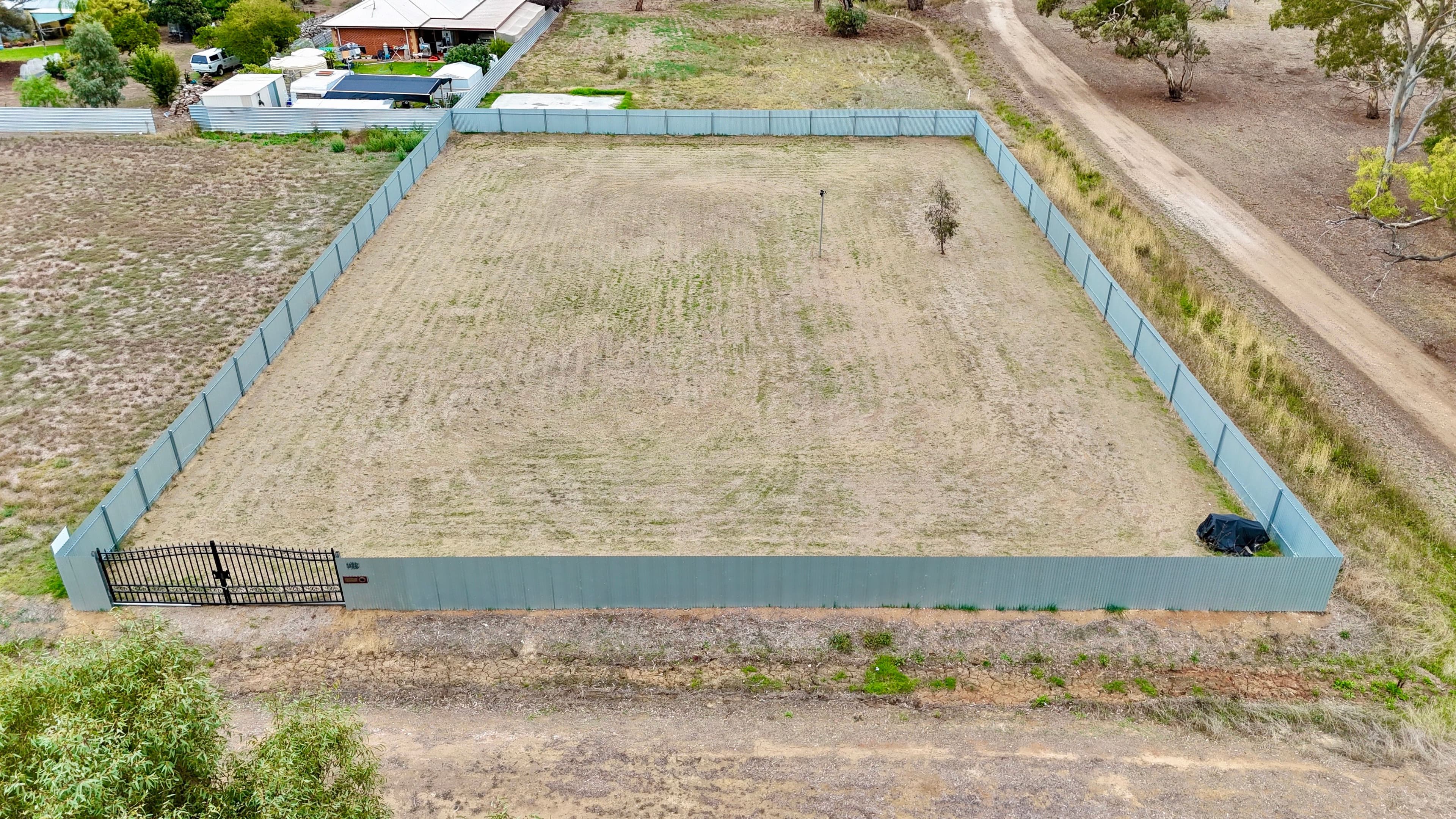 Lots 13 and 14 Robe Street and Railway Parade South, Bordertown SA 5268, Bordertown - Image 1