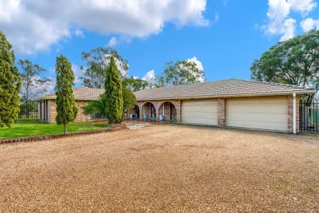 39 Clare Crescent, Oakville - Image 1