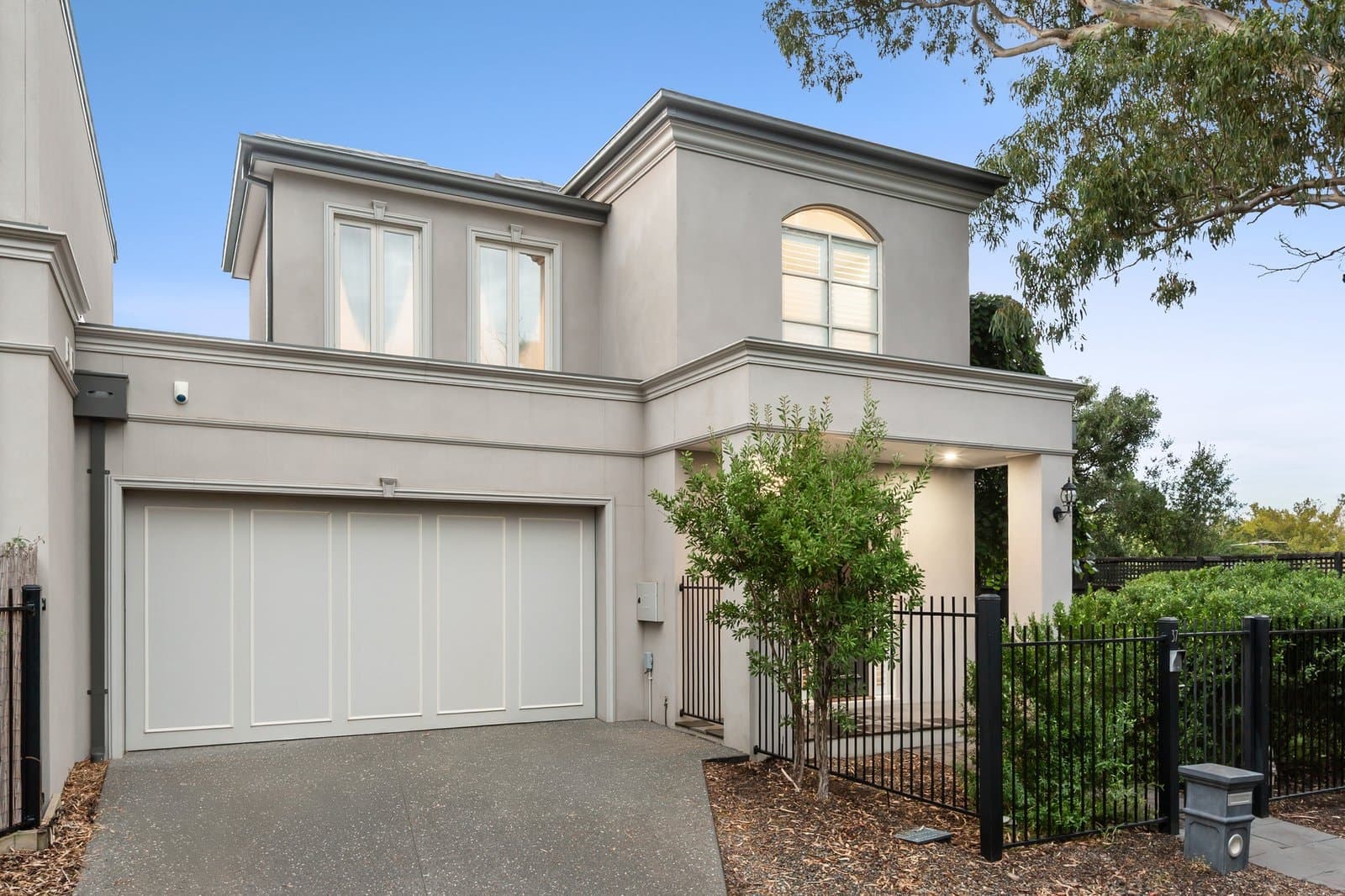 37 Carlyle Way, Malvern East - Image 1