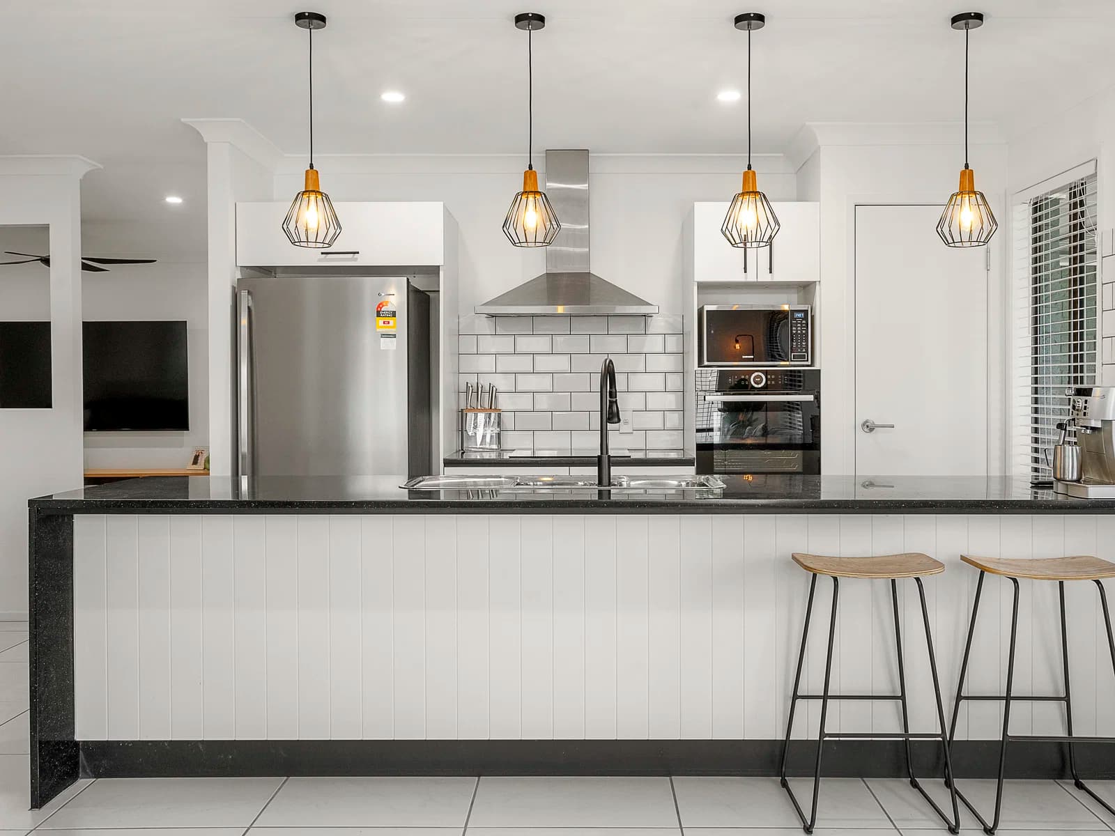 6 Elle Court, Cashmere, QLD, 4500, Cashmere - Image 1