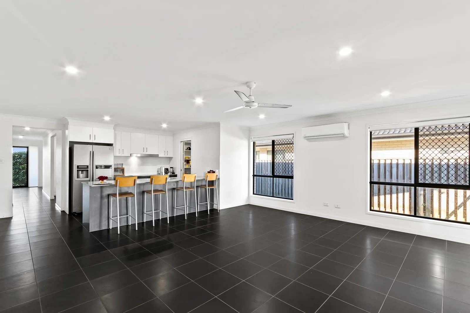 16 Wicker Road, Park Ridge, QLD, 4125, Park Ridge - Image 1