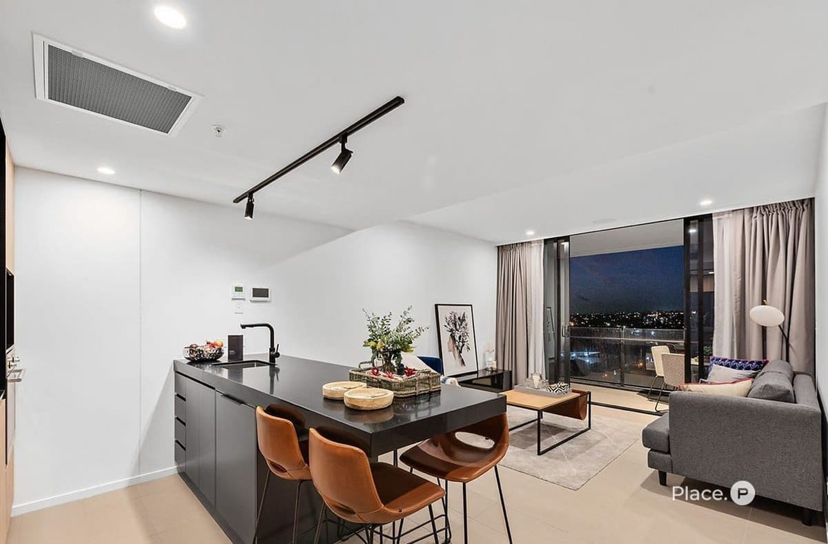 19 Deshon Street, Woolloongabba - Image 1