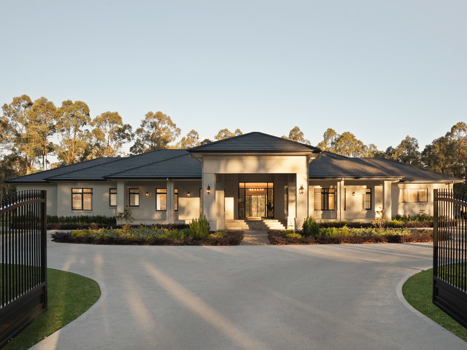 140 Rickards Road, Castlereagh - Image 1