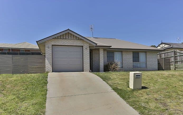 20 Cuttaburra Crescent, Glenvale QLD 4350, Glenvale - Image 1