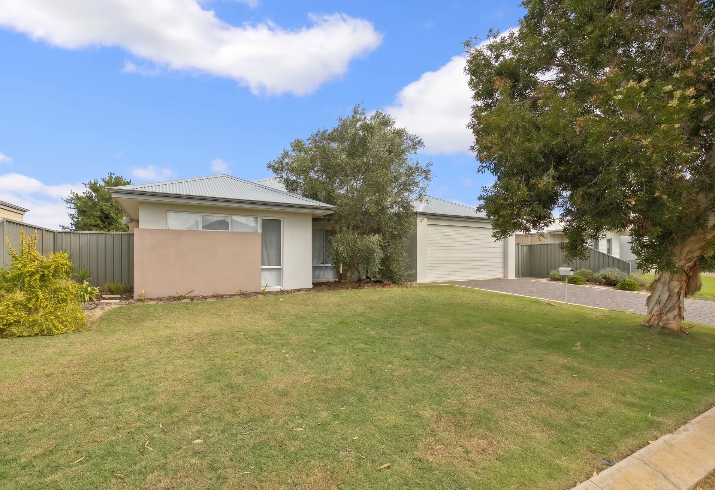 24 Vaucluse Way, Coodanup WA 6210, Coodanup - Image 1