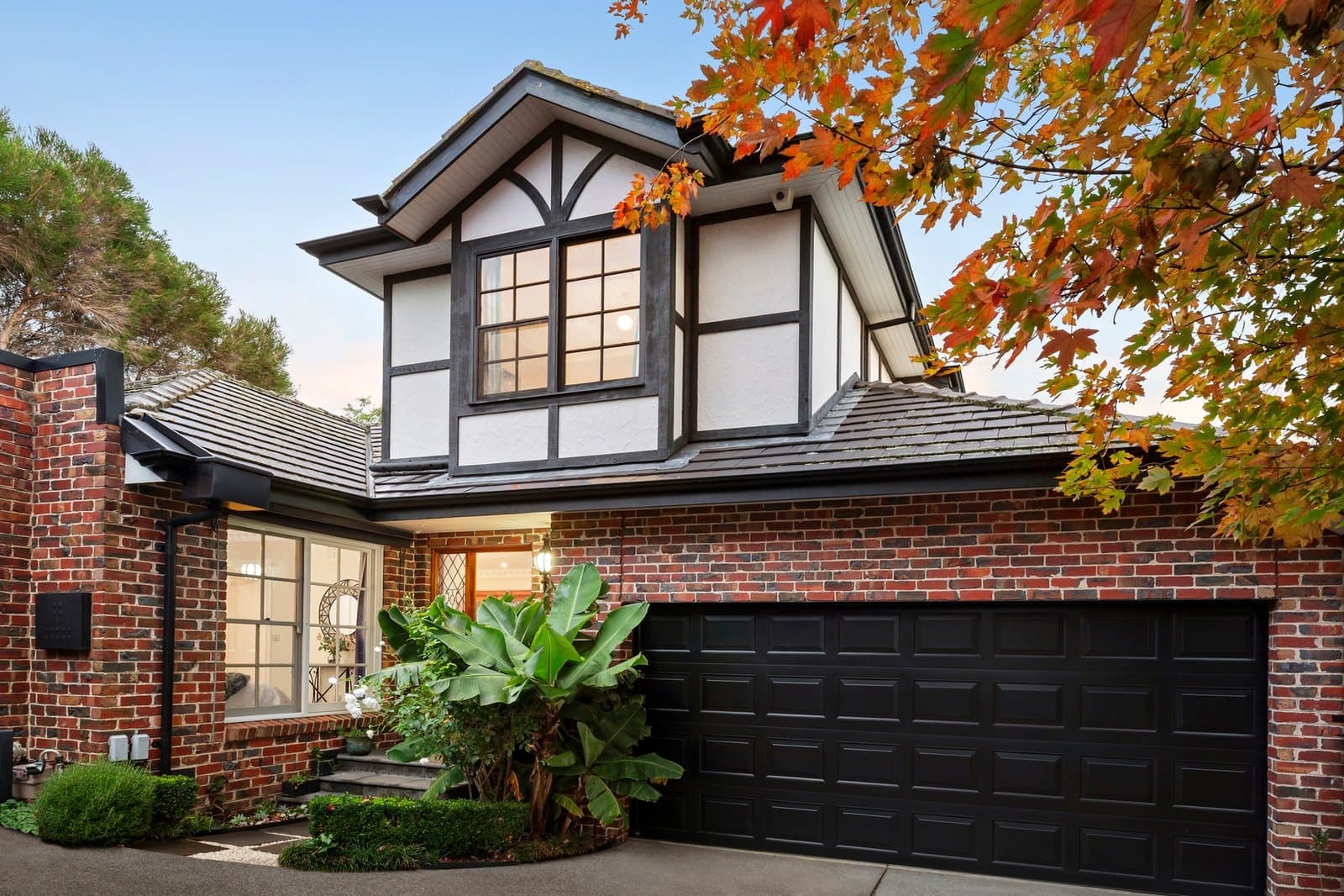 2/1 Gatis Street, Glen Iris - Image 1