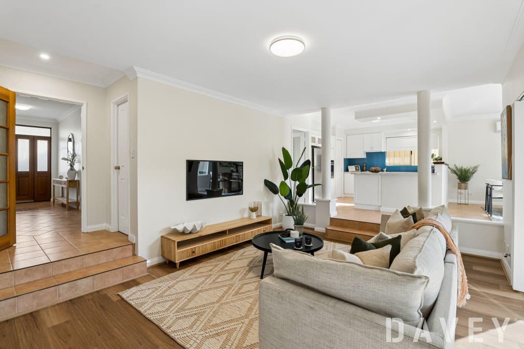 39B Margaret Street, Watermans Bay - Image 1