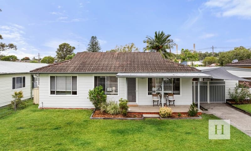 26 Warwick Avenue, Mannering Park, NSW 2259, Mannering Park - Image 1