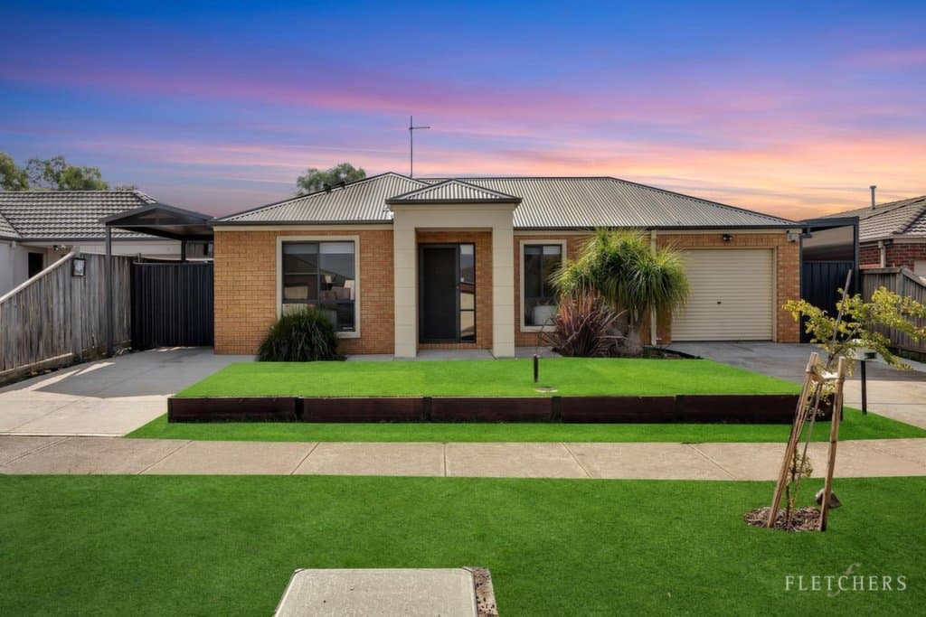 18 Rosemont Rise, Harkness - Image 1