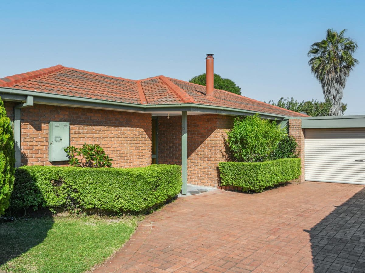 9 Rokeby Crescent, CRAIGIEBURN, Craigieburn - Image 1