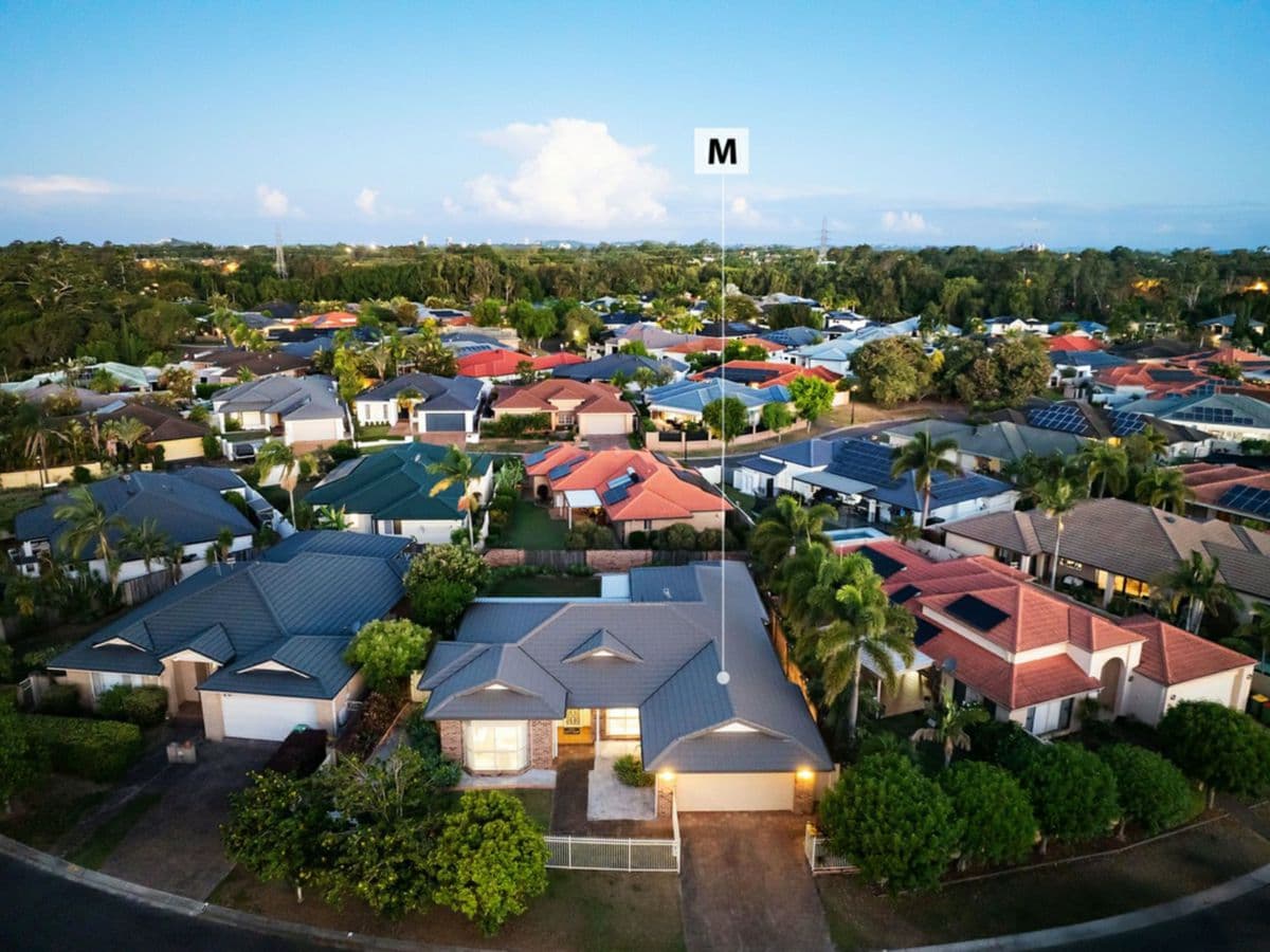 49 Martingale Circuit, CLEAR ISLAND WATERS, Clear Island Waters - Image 1