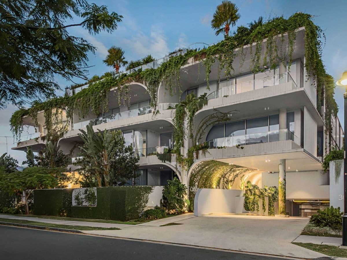 2/30 Love Street, BULIMBA, Bulimba - Image 1