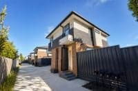 1/62 White Street, Mordialloc VIC, Mordialloc - Image 1