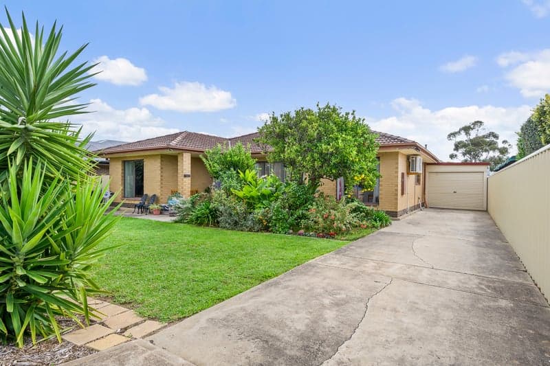 16 Trim Crescent, Old Noarlunga - Image 1