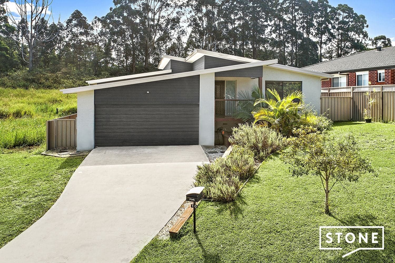10 Berkeley Drive, Bonville, Bonville - Image 1