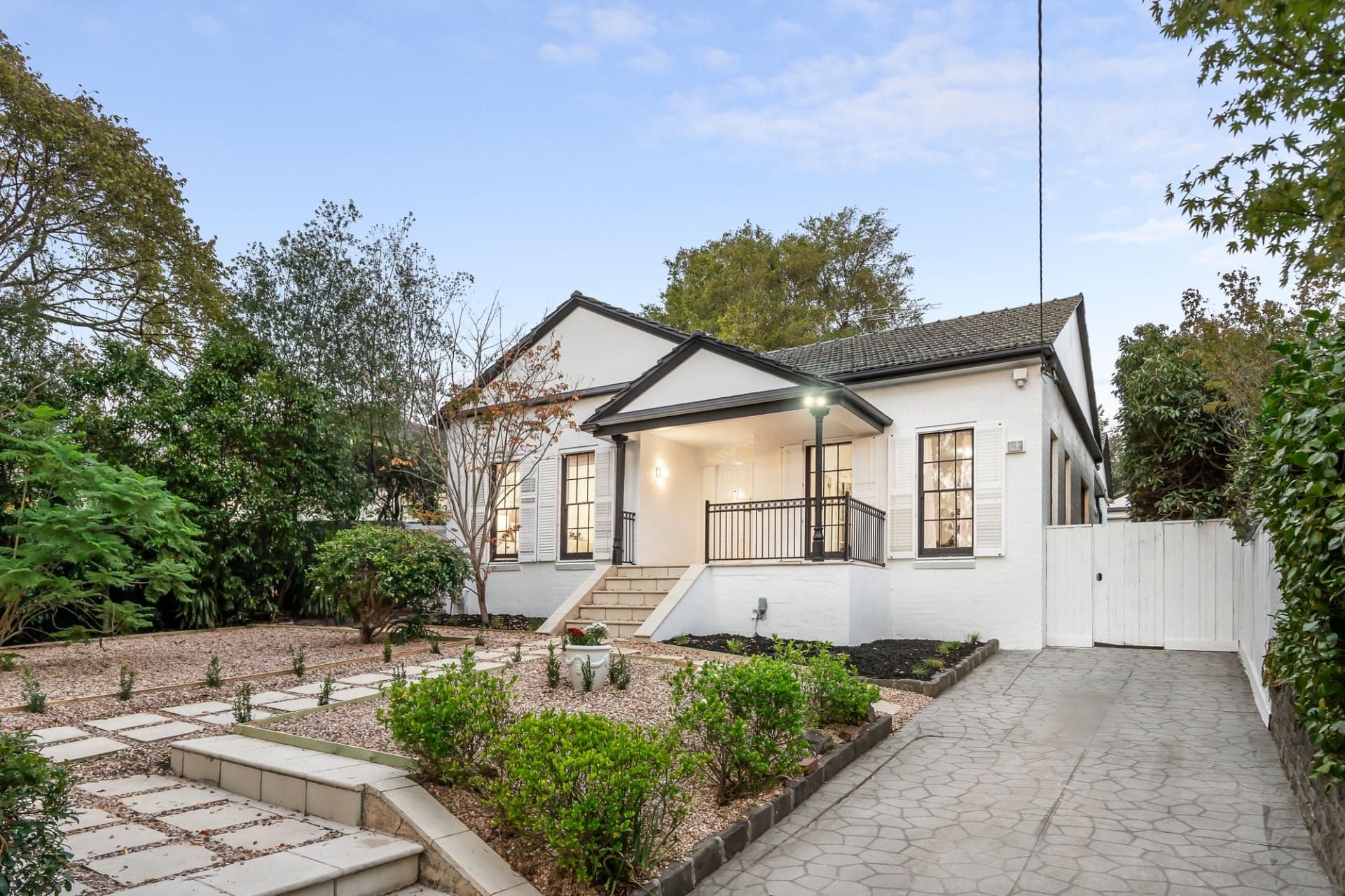 39 High Road, Camberwell, Camberwell - Image 1