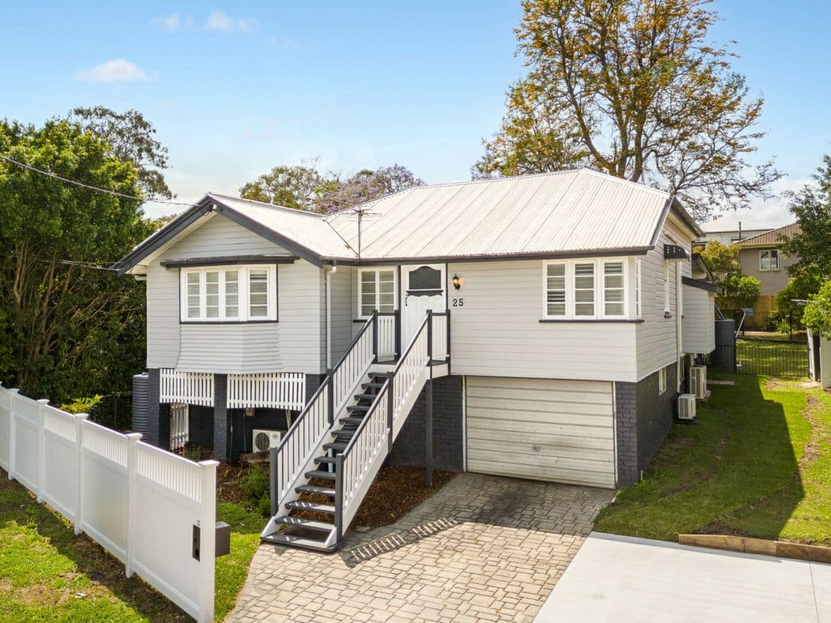 25 Waminda Street, MORNINGSIDE, Morningside - Image 1