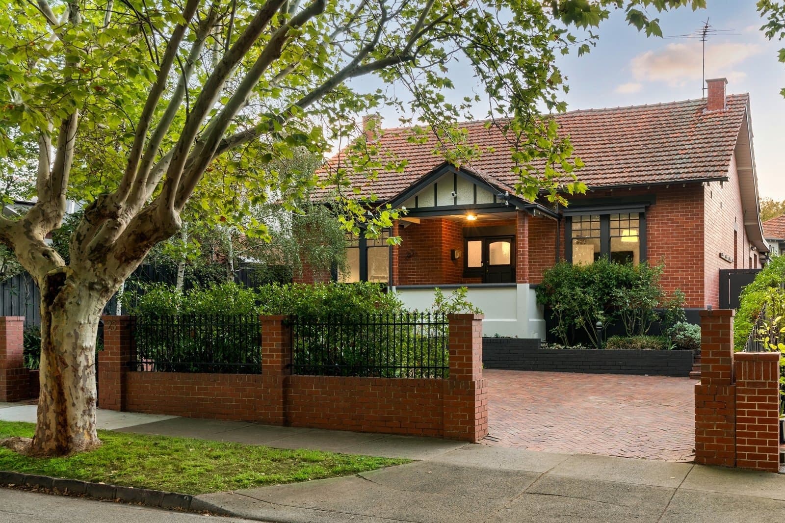 23 Ash Grove, Malvern East - Image 1