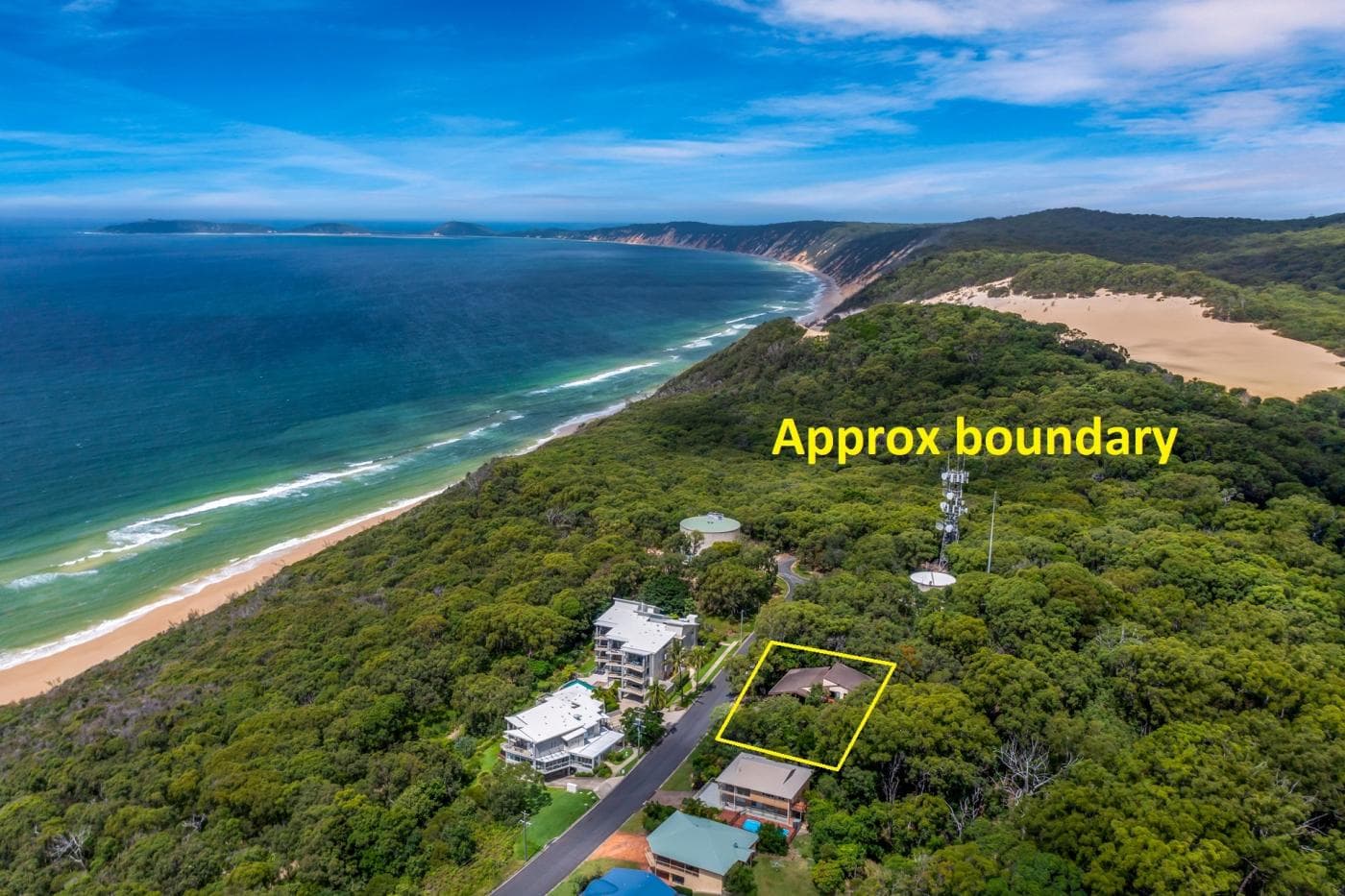 Rainbow Beach, Rainbow Beach - Image 1