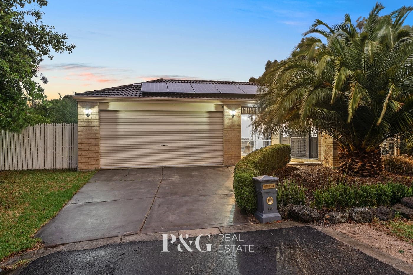 16 Warrenwood Place, Narre Warren - Image 1