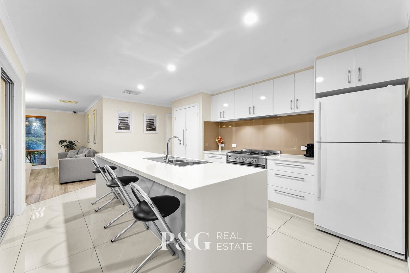 17 Viewmount Court, Narre Warren South - Image 1