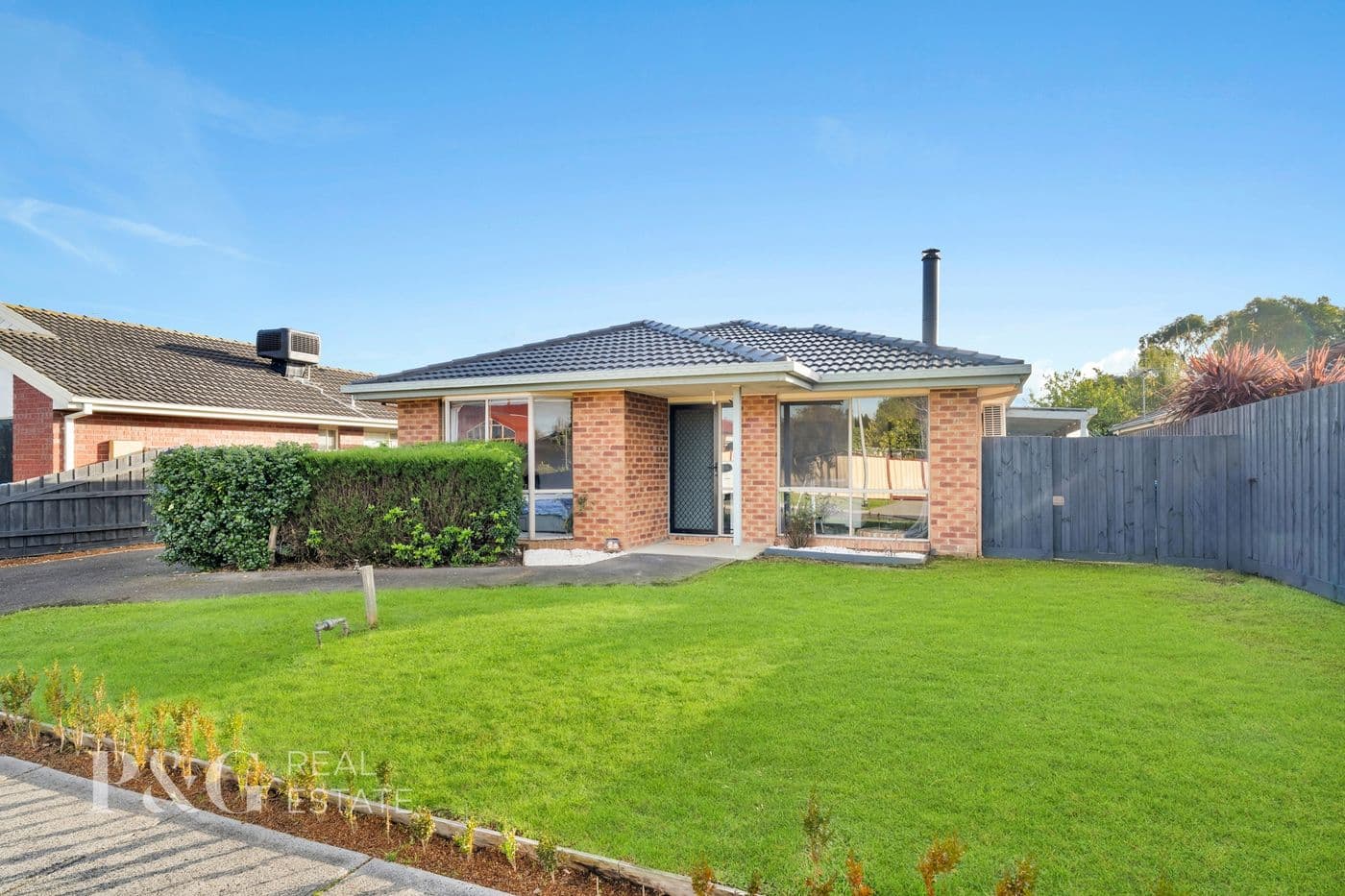 12 England Walk, Narre Warren South - Image 1