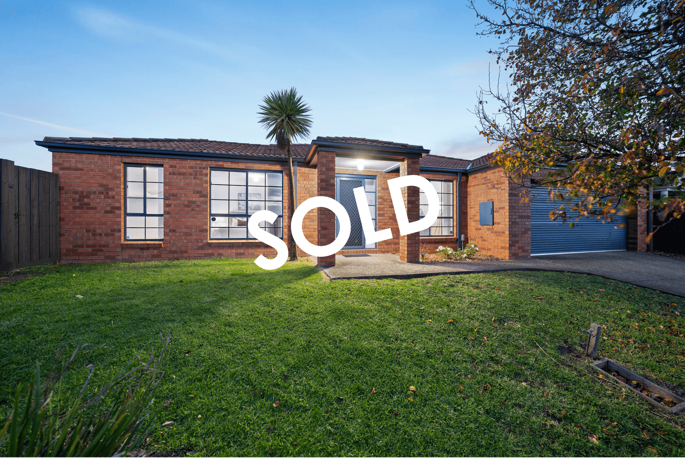 7 Palais Close, Narre Warren South - Image 1