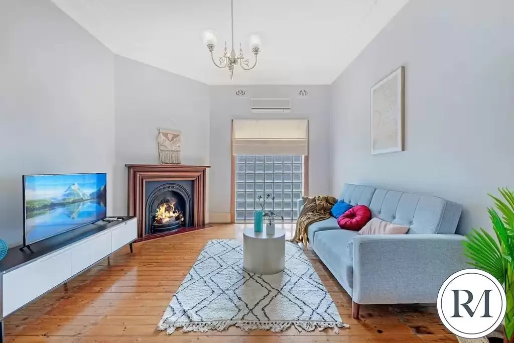 11 Nicholas Avenue, Campsie, Campsie - Image 1