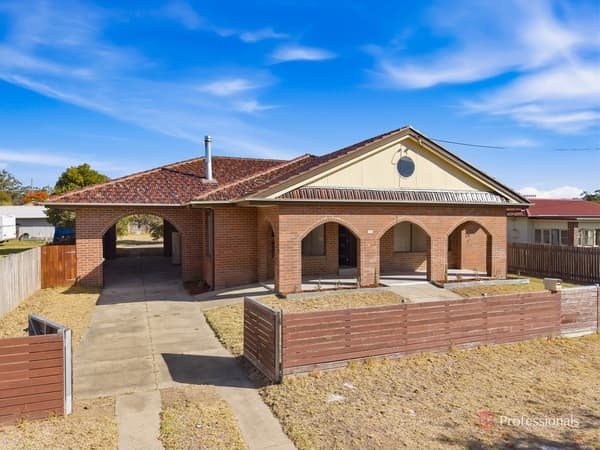 42 Mossman Street, Armidale NSW 2350, Armidale - Image 1
