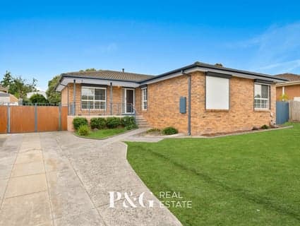61 Gleneagles Drive, Endeavour Hills - Image 1