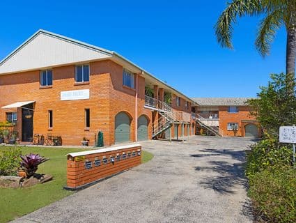 4/18 Banks Avenue, Tweed Heads - Image 1