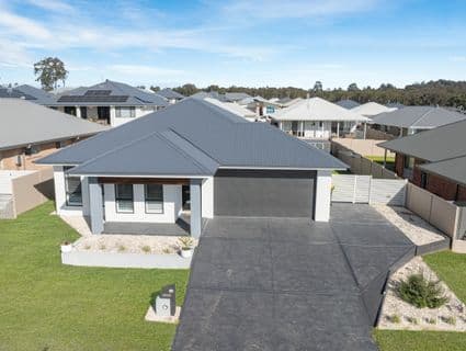 14 Solomon Street, North Rothbury - Image 1