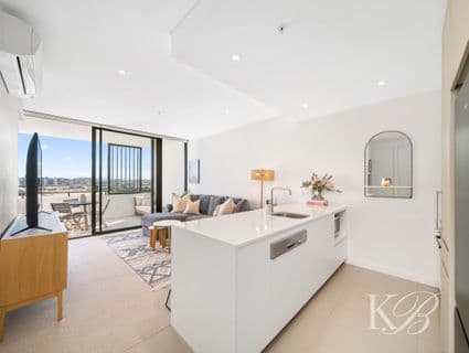 20905/320 Macarthur Avenue, Hamilton - Image 1
