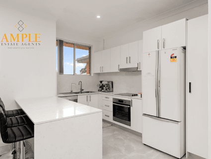404, Carlton - Image 1