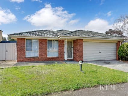 69 Sandover Drive, Roxburgh Park - Image 1