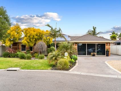 34 Stoneleigh Place, Craigieburn - Image 1