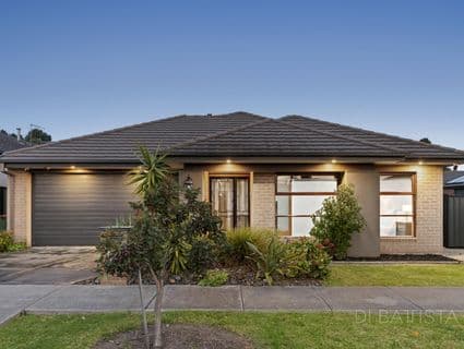 4 Millicent Drive, Craigieburn - Image 1