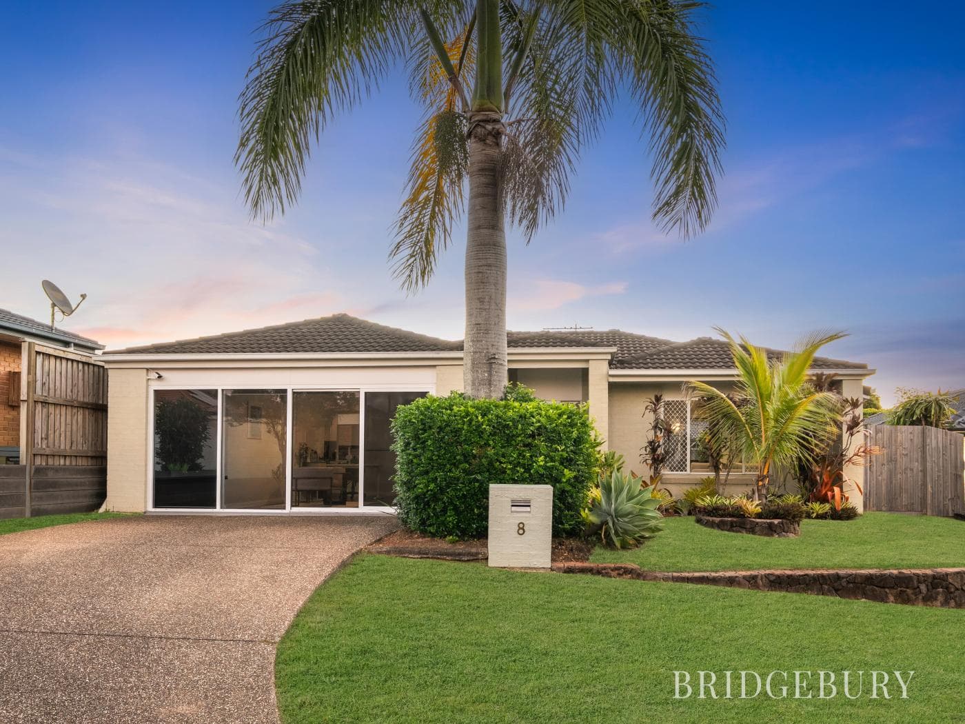 8 Hastings Street, Murrumba Downs - Image 1