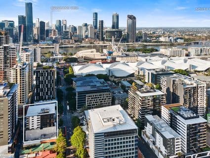 8/125 Melbourne Street, South Brisbane - Image 1