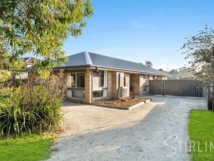 5 Seagull Close, Blind Bight - Image 1