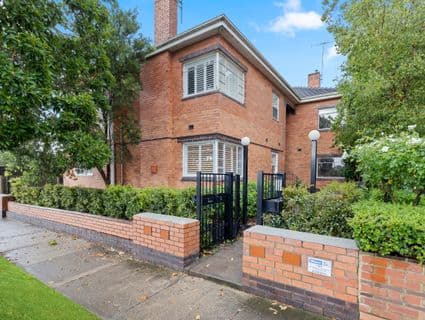 1/165 Glen Huntly Road, Elwood - Image 1